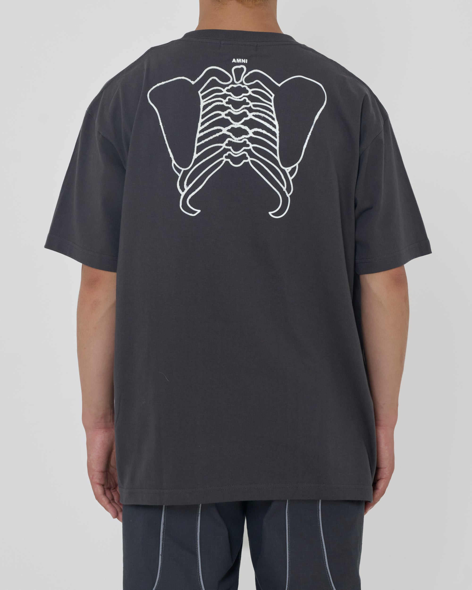 T-shirt squelette / Gris charbon × Bleu ciel