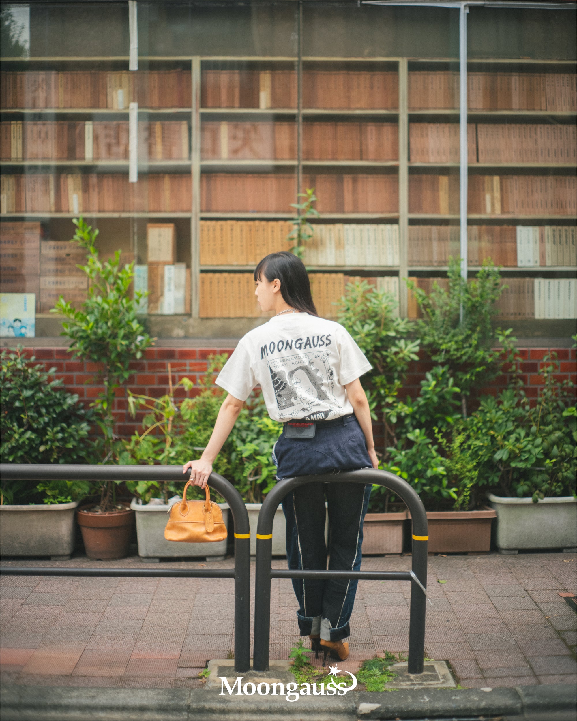 Moongauss Manga T-shirt / White