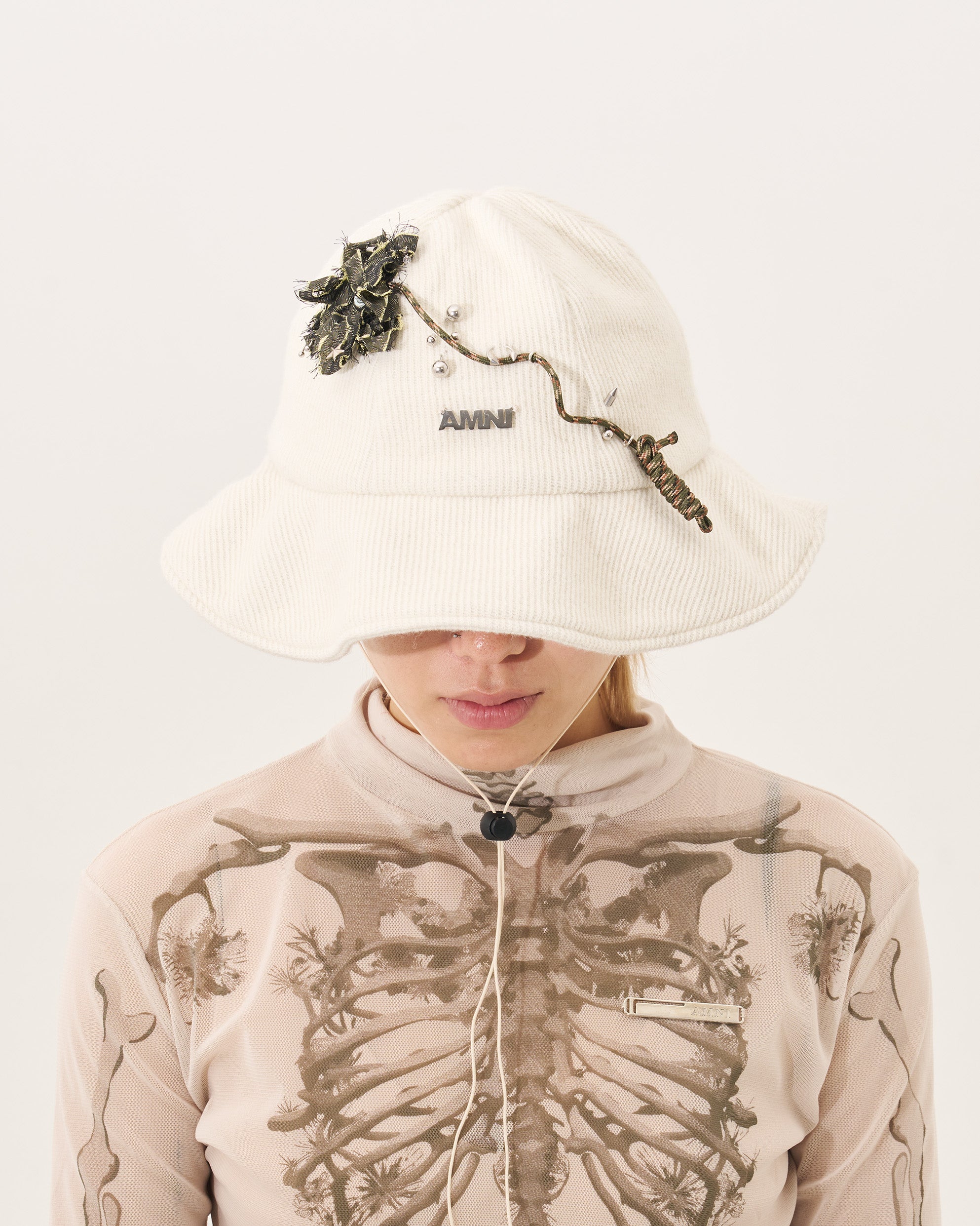 Gauss flower Hat / White