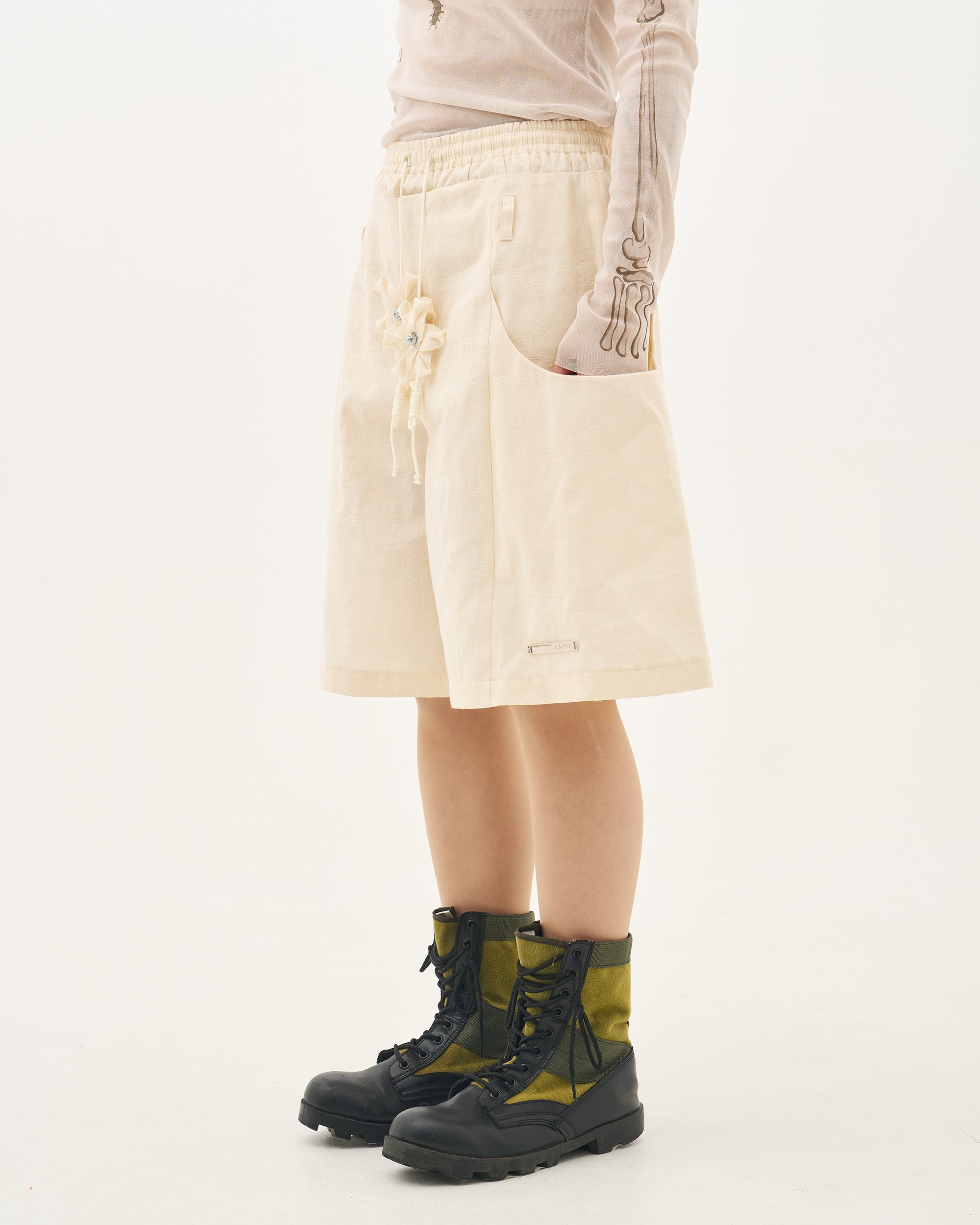 Gauss flower half pants/Off white