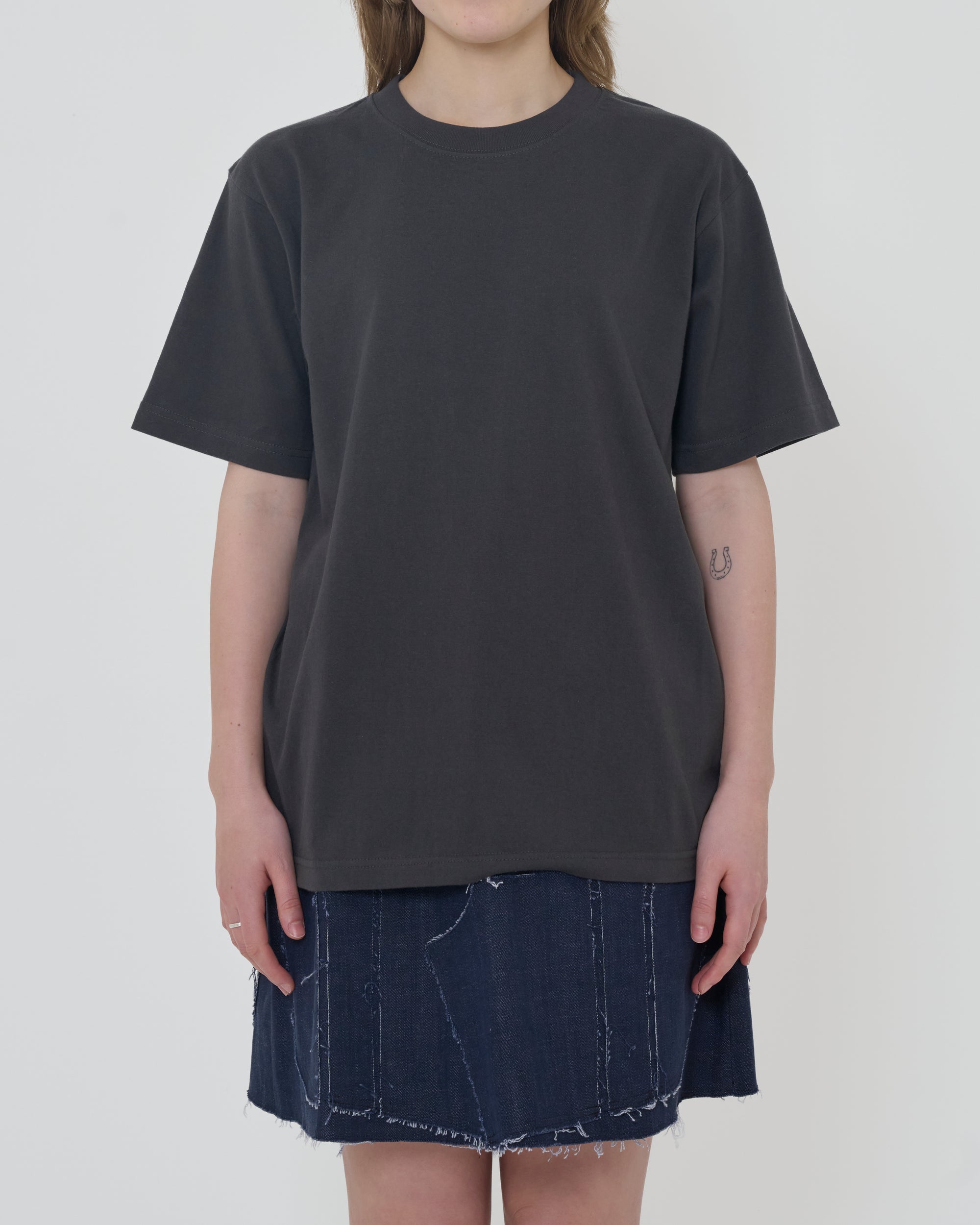 Moongauss Manga T-shirt/CHARCOAL GRAY