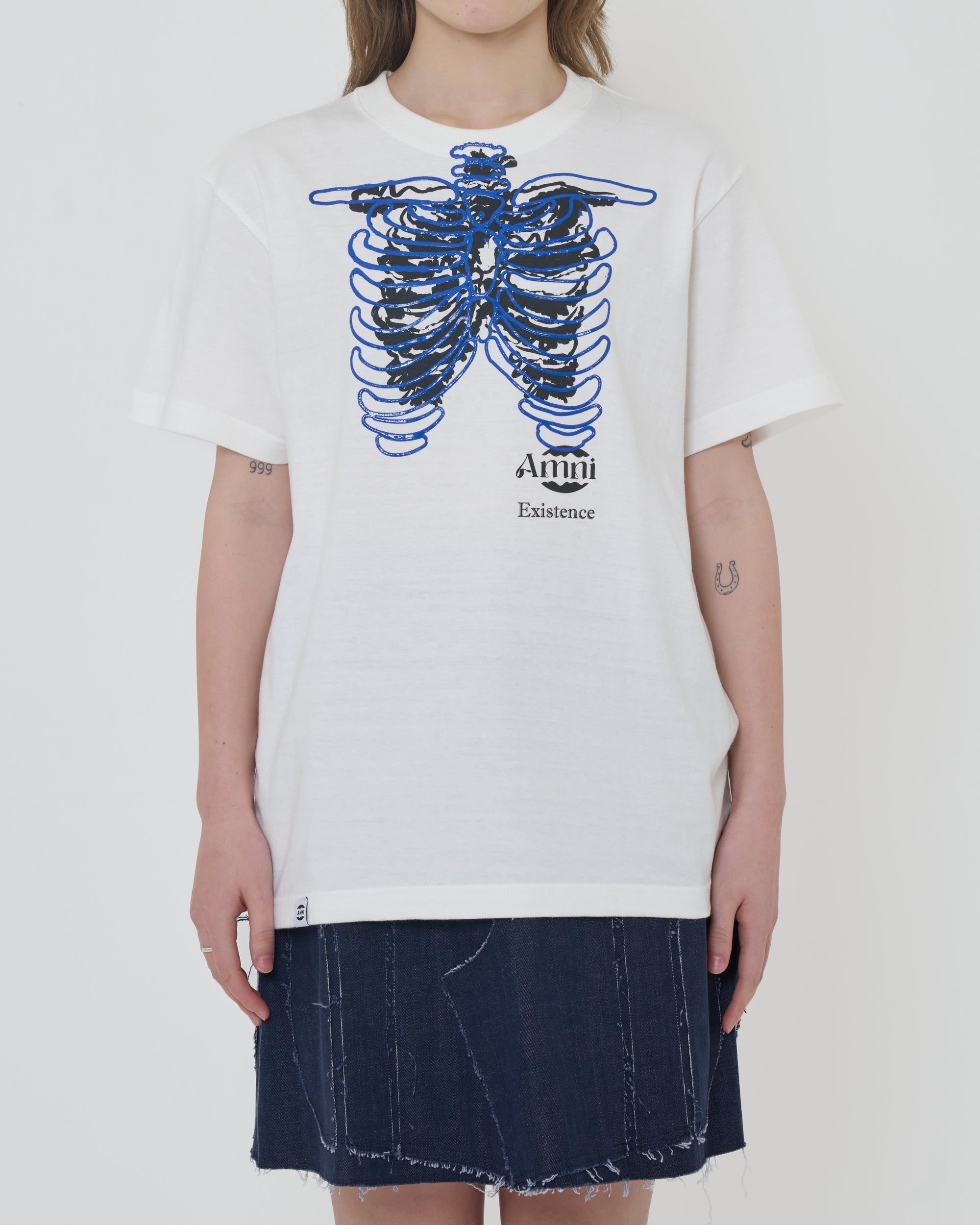 T-shirt / White × Blue