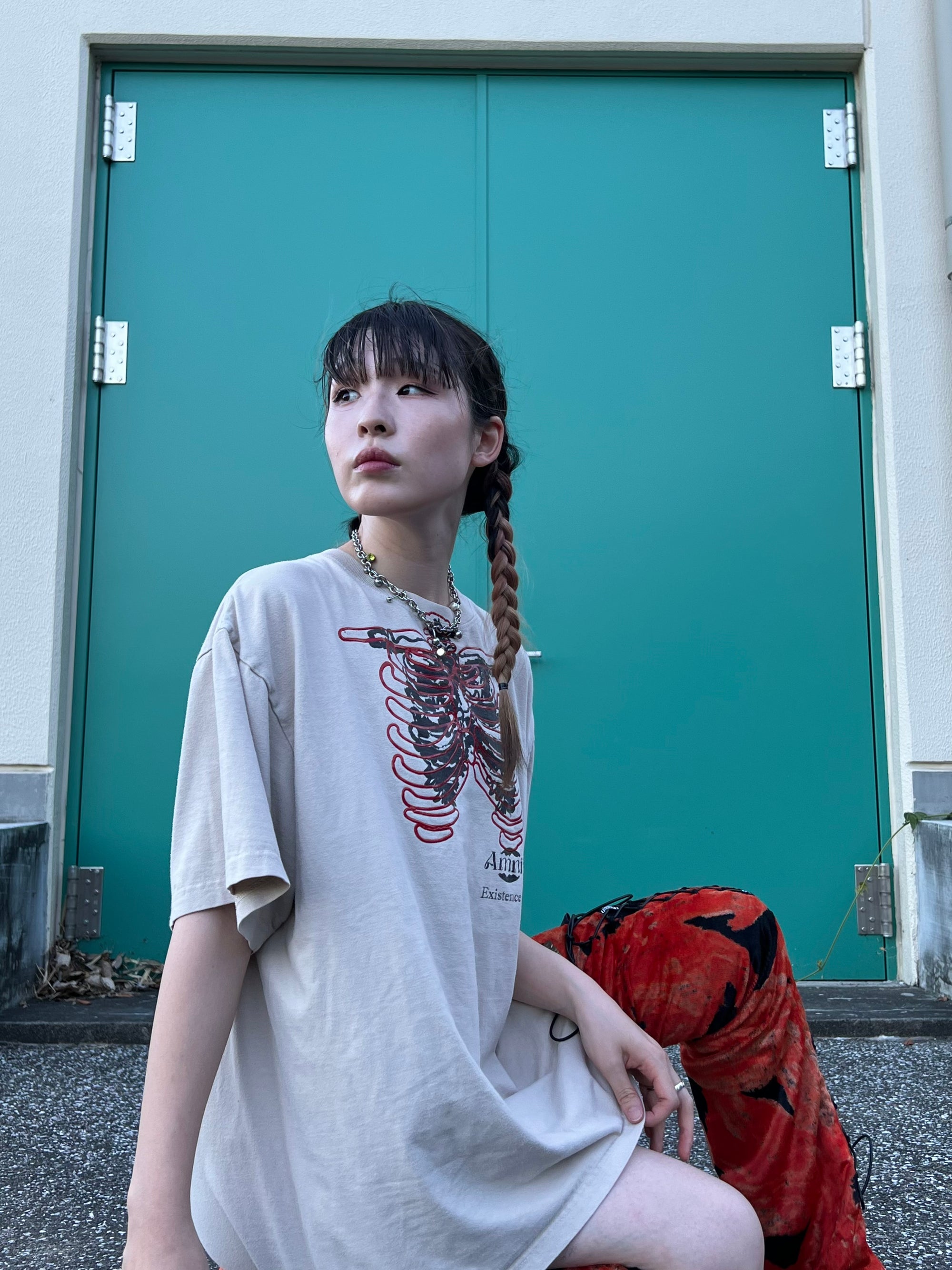 T-shirt / Beige × Red